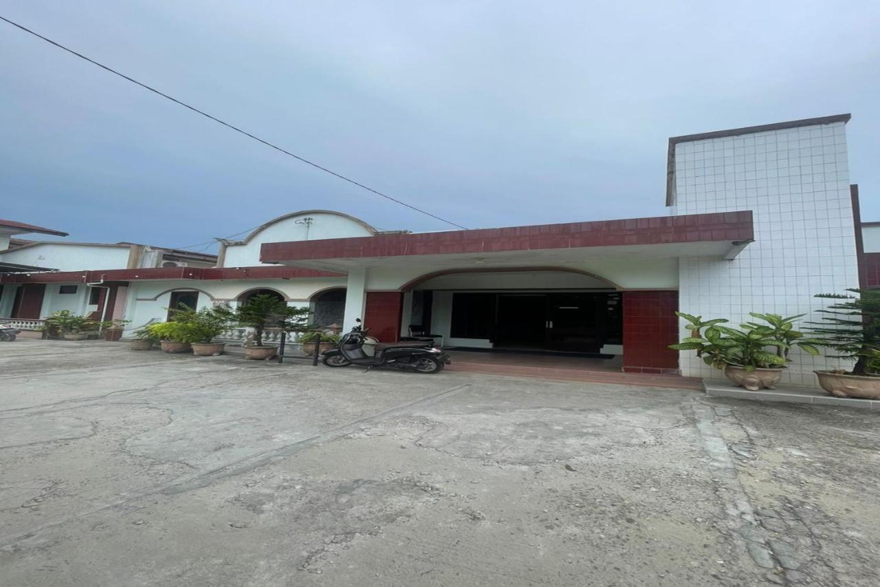 Oyo 92772 Losmen Diah Syariah Hotel Langsa Exterior photo